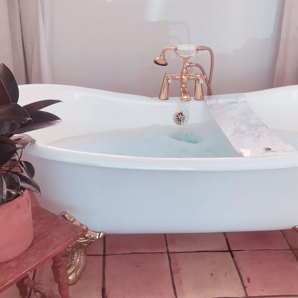 Live Luxe Multipurpose Acrylic Marble Bath… - Picture 3 of 8